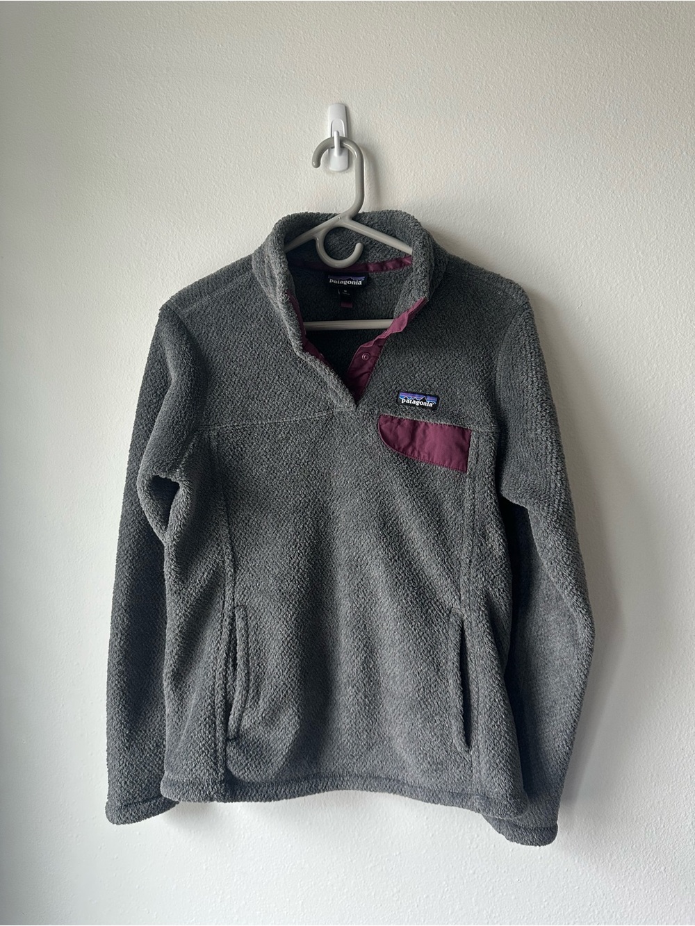 PATAGONIA //Re-Tool Snap-T Fleece Pullover Grey Burgundy Size M